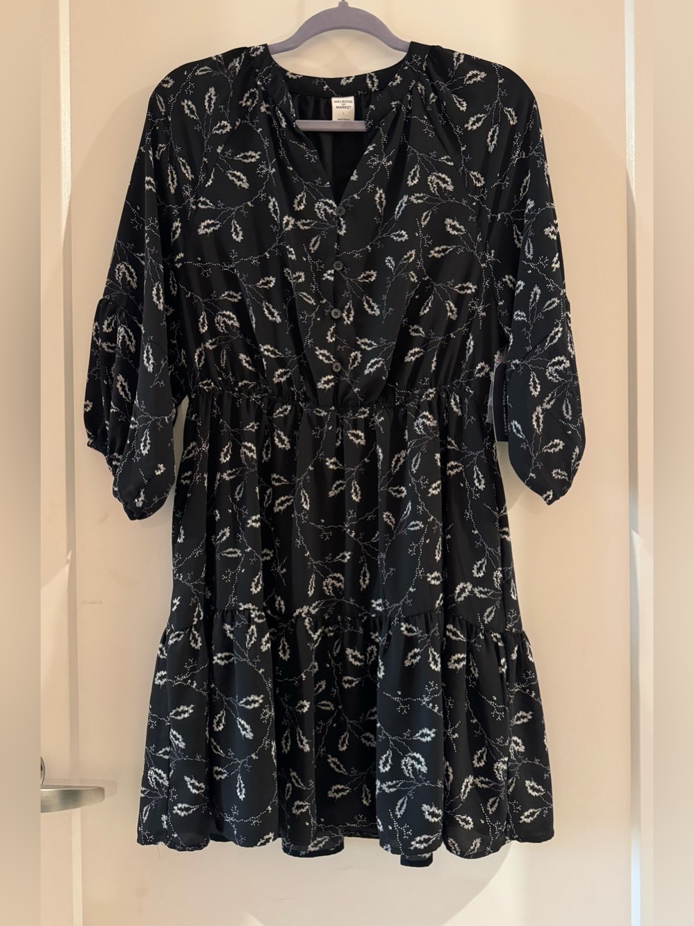 Melrose and Market Black White Floral Tiered Midi Dress
